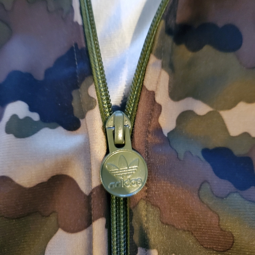 Kids adidas camo track jacket full zip size small 9-10yr old - Picture 13 of 13